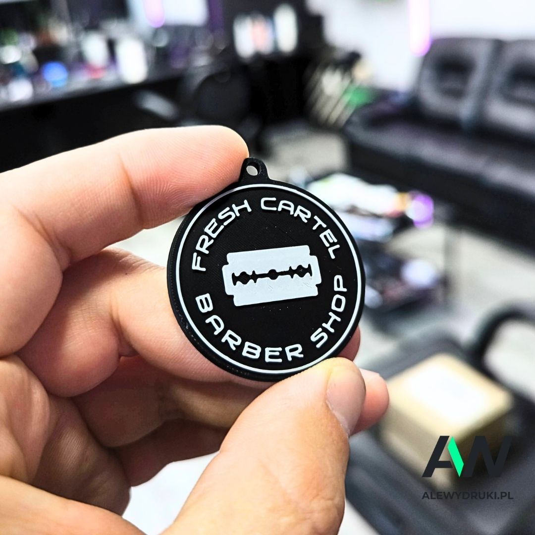 Brelok z logo dla barbershopu FRESH CARTEL